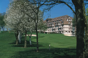 Image of the grounds at Hotel du Golf Barriere